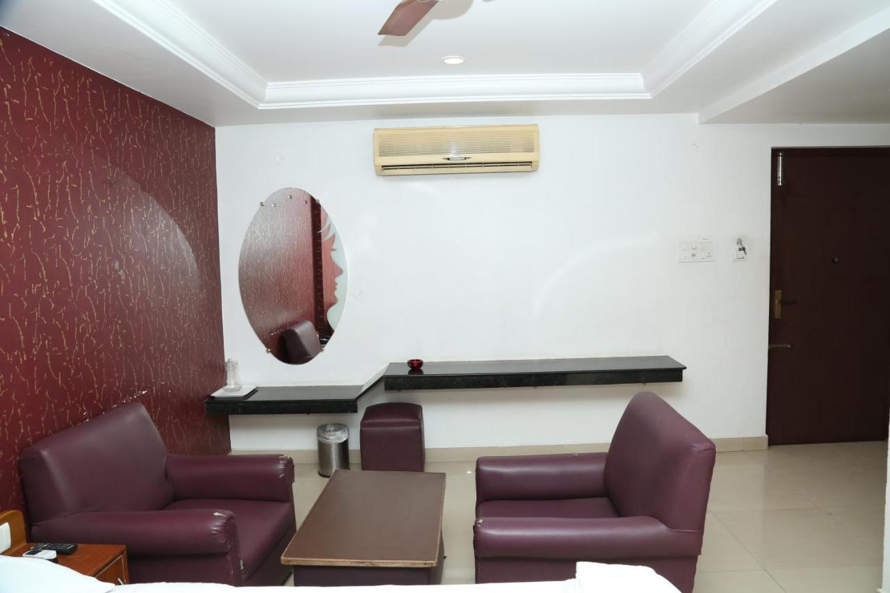 Sri Srinivasar Residency Ξενοδοχείο Vellore Εξωτερικό φωτογραφία